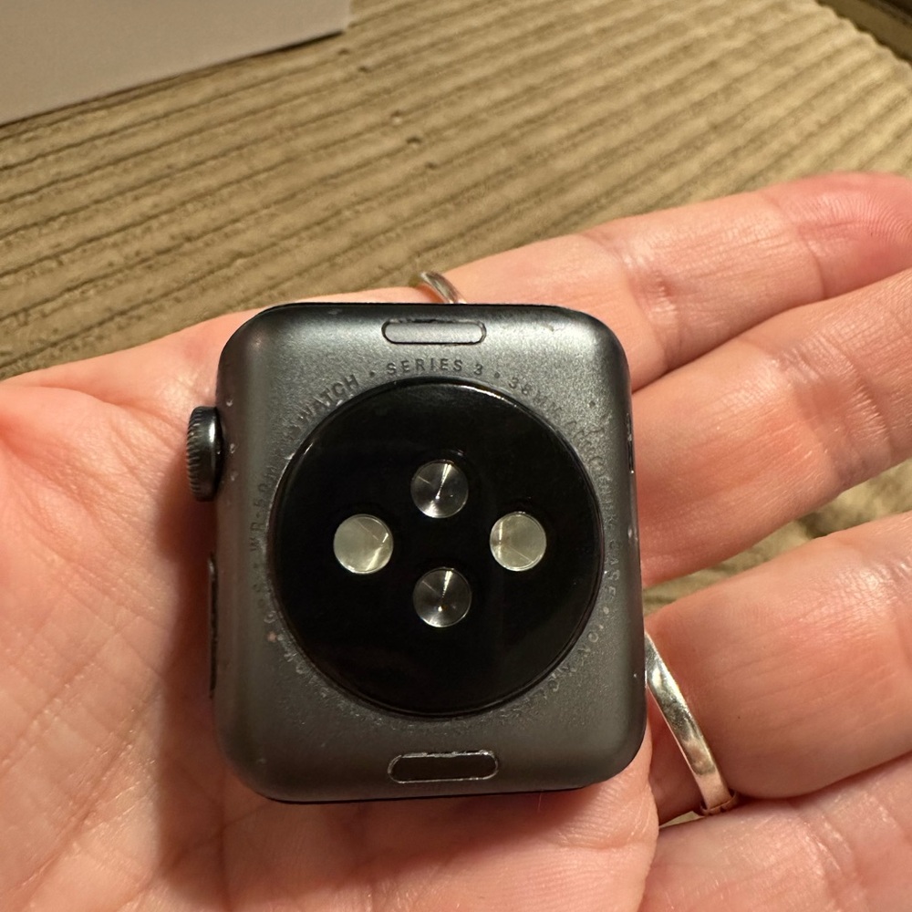 Apple Watch Series 3 - Space Gray with Black Band - Picture 6 of 15